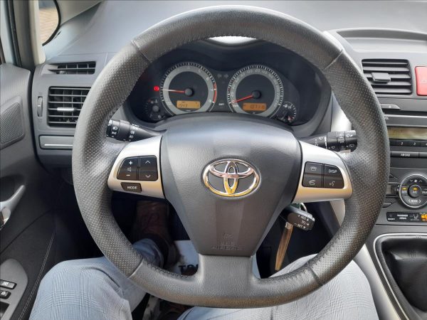 Toyota - Auris.jpg